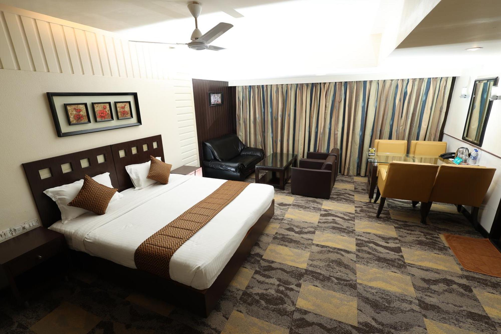 Quaint Suites Hotel & Banquet Mumbai  Buitenkant foto